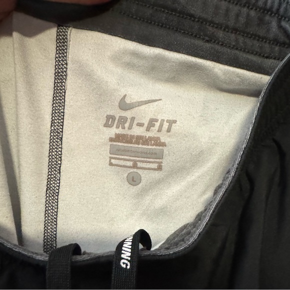 Nike Shorts - Picture 3 of 3